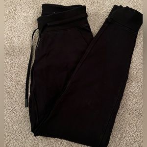 Lulu joggers size 4
